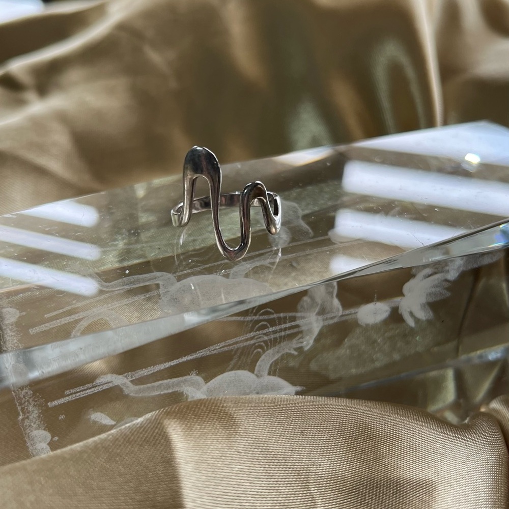 Squirly Designed Sterling Silver Ring - image 2